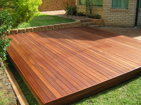 Serviços de Manutenção de Decks